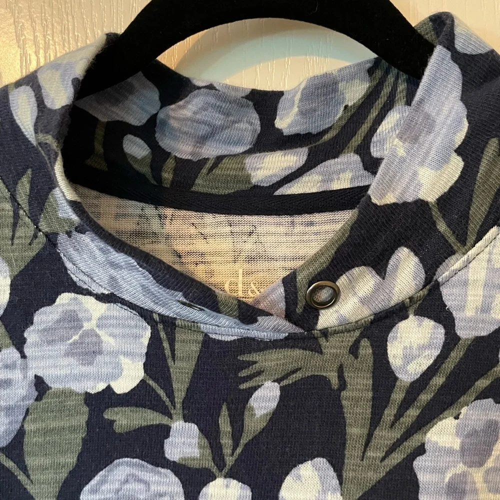 Denim&Co Floral Print Blouse - Navy and Light Blue - Picture 4 of 13